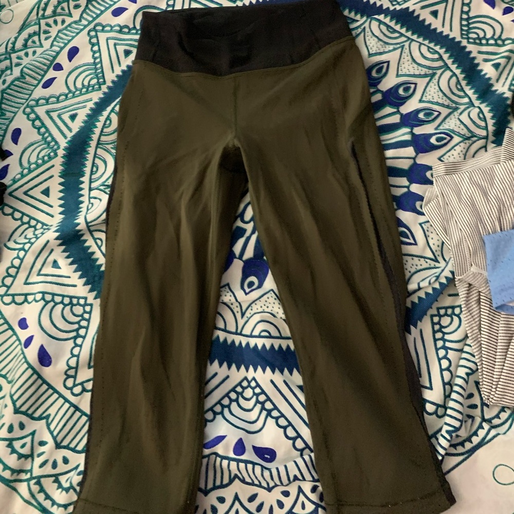 Lululemon cropped